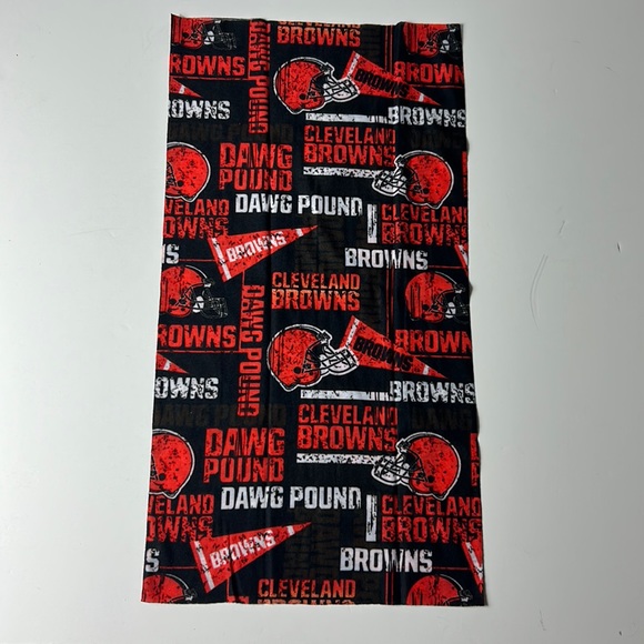 Cleveland Browns Neck Gaiter - Picture 3 of 3